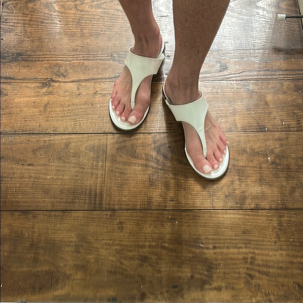 Donald J. Pliner White Sandals with Subtle Stitching - Picture 8 of 10